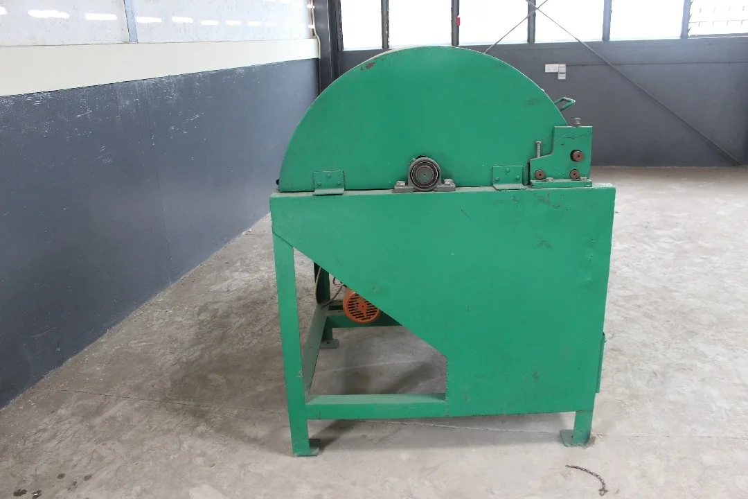 Fiber extractor side view